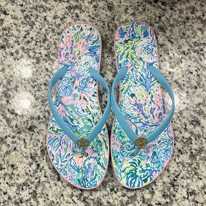 NWOT LILLY FLIP FLOPS size 9! 🩷🩵🩷